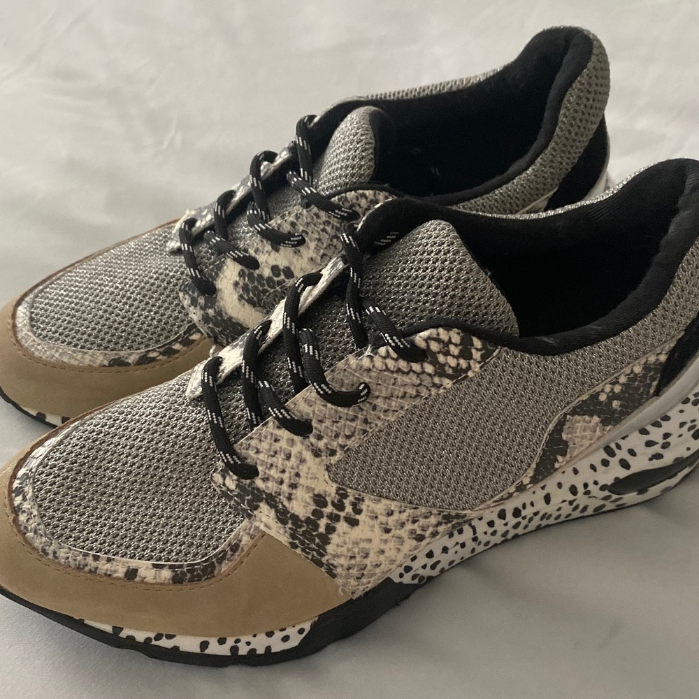Steve Madden Boomer Sneakers